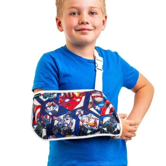 DonJoy Pediatric Avengers Arm Sling - Picture 1 of 8